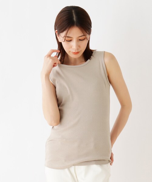 SHOO・LA・RUE（シューラルー）の「◆【追加生産】鎖骨がきれいにみえるフライスタンクトップ（タンクトップ・レディース・アイボリー/ブラック/ライトグレー/ライトグリーン/ライトグレー系8/アイボリー系8・04/03/02/01）」の5枚目の写真