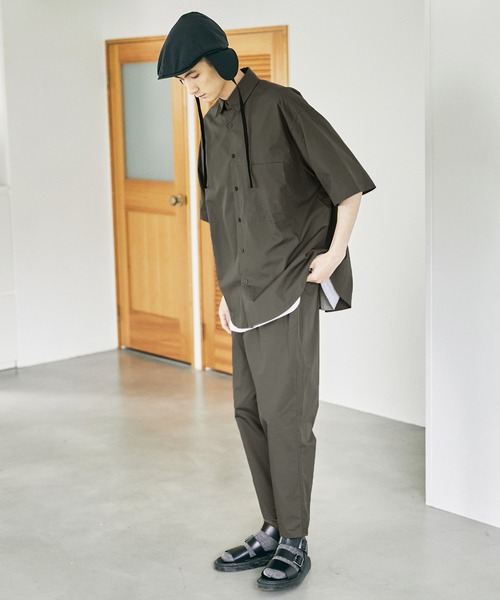 nowm（ノウム）の「【nowm】TYPEWRITER LOOSE BOX SHIRT ＆ BALLOON TAPERED PANTS / タイプライター シャツセットアップ（セットアップ・メンズ・チャコールグレー/グレイッシュブルー/キナリ・M/L）」の5枚目の写真