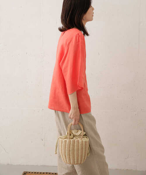 URBAN RESEARCH DOORS（アーバンリサーチドアーズ）の「リネンチューリップスリーブブラウス（Tシャツ/カットソー・レディース・ブラック/キャメル/ピンク系その他/オフホワイト・ONE）」の9枚目の写真