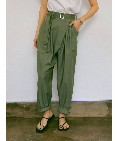 Ungrid（アングリッド）の「アシメフラットサンダル（サンダル・レディース・ブラック/オフホワイト・S/M/L）」の5枚目の写真