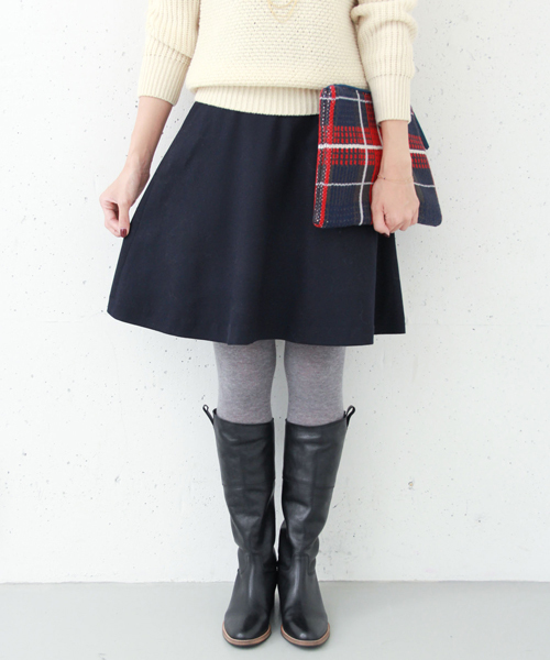 URBAN RESEARCH DOORS WOMENS(アーバンリサーチ ドアーズ ウィメンズ)の「DOORS サキソニーフレア膝丈スカート(スカート・レディース・グレー/カーキ/ネイビー・36/38)」の3枚目の写真