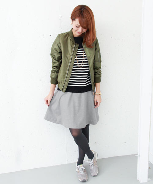 URBAN RESEARCH DOORS WOMENS(アーバンリサーチ ドアーズ ウィメンズ)の「DOORS サキソニーフレア膝丈スカート(スカート・レディース・グレー/カーキ/ネイビー・36/38)」の11枚目の写真