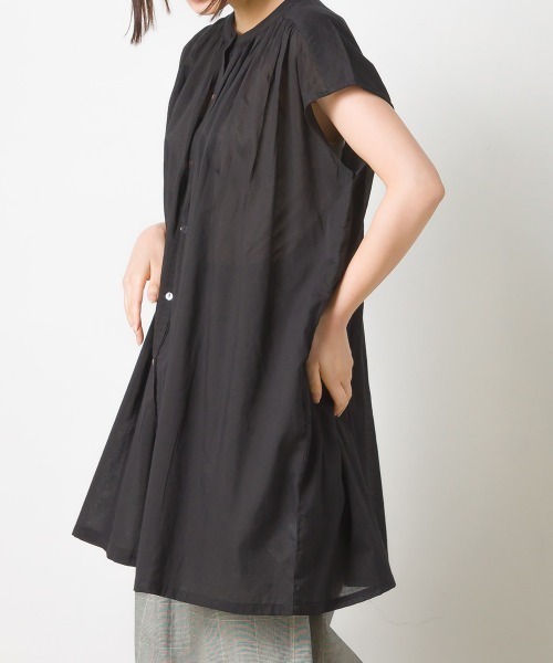 OMNES(オムネス)の「コットンボイル ギャザーチュニックブラウス(シャツ/ブラウス・レディース・ホワイト/ブラック/ブラウン/ラベンダー・FREE)」の8枚目の写真