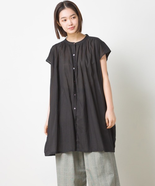 OMNES(オムネス)の「コットンボイル ギャザーチュニックブラウス(シャツ/ブラウス・レディース・ホワイト/ブラック/ブラウン/ラベンダー・FREE)」の7枚目の写真