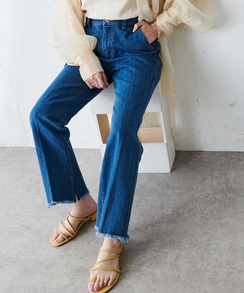 DISCOAT（ディスコート）の「デニムスリットパンツ（デニムパンツ・レディース・ブルー/サックスブルー・SMALL/MEDIUM/LARGE）」の2枚目の写真