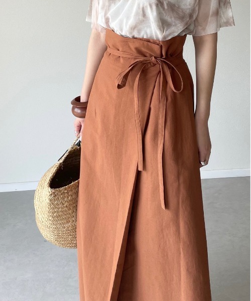 AZUL ENCANTO（アズールエンカント）の「前ラップ風スカート（スカート・レディース・ブラウン/ベージュ/ブラック/レッド・MEDIUM/SMALL）」の3枚目の写真