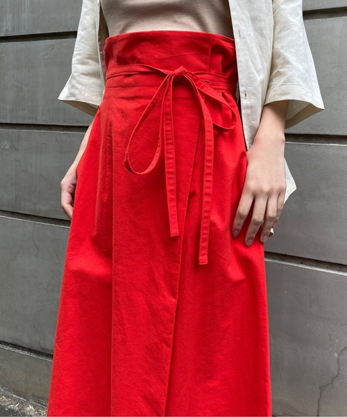 AZUL ENCANTO（アズールエンカント）の「前ラップ風スカート（スカート・レディース・ブラウン/ベージュ/ブラック/レッド・MEDIUM/SMALL）」の4枚目の写真