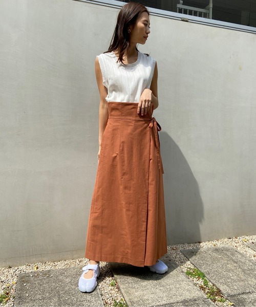 AZUL ENCANTO（アズールエンカント）の「前ラップ風スカート（スカート・レディース・ブラウン/ベージュ/ブラック/レッド・MEDIUM/SMALL）」の7枚目の写真