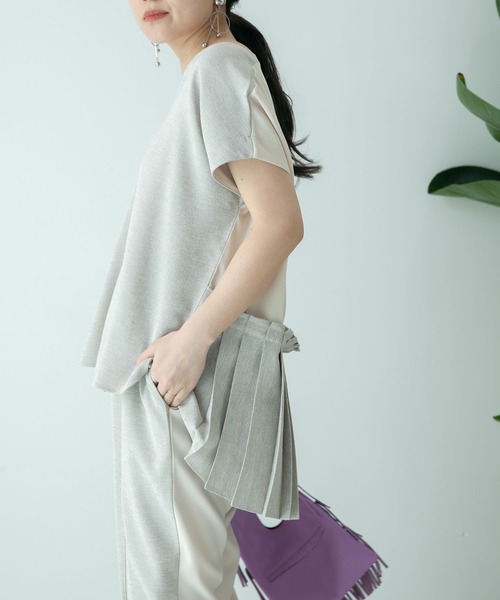 Eimee Law(エイミーロウ)の「バックプリーツトップス(その他トップス・レディース・ブラック/ライトベージュ・38)」の2枚目の写真