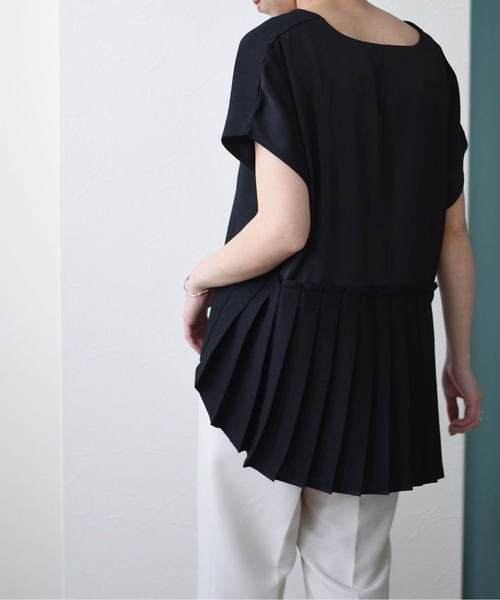 Eimee Law(エイミーロウ)の「バックプリーツトップス(その他トップス・レディース・ブラック/ライトベージュ・38)」の4枚目の写真
