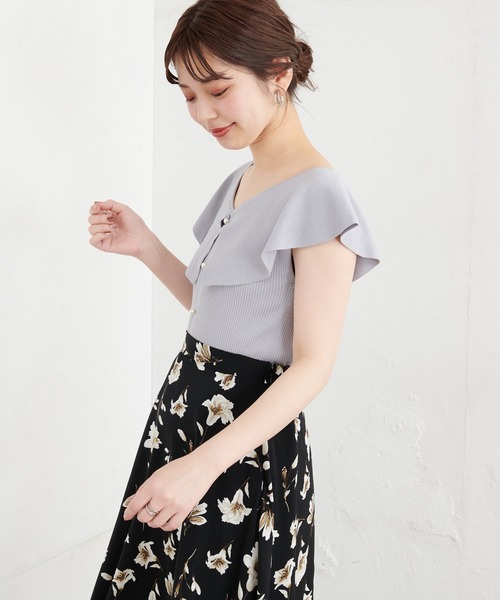 natural couture(ナチュラルクチュール)の「パール釦デザインひらっと衿ニット(ニット/セーター・レディース・アイボリー/ブラック/モカ/サックスブルー・FREE)」の9枚目の写真