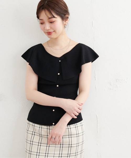 natural couture(ナチュラルクチュール)の「パール釦デザインひらっと衿ニット(ニット/セーター・レディース・アイボリー/ブラック/モカ/サックスブルー・FREE)」の11枚目の写真