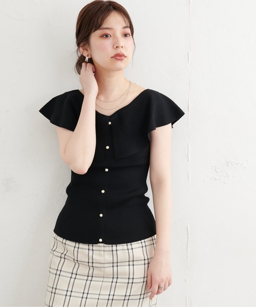 natural couture(ナチュラルクチュール)の「パール釦デザインひらっと衿ニット(ニット/セーター・レディース・アイボリー/ブラック/モカ/サックスブルー・FREE)」の8枚目の写真