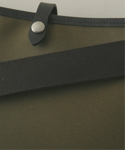 JOURNAL STANDARD（ジャーナルスタンダード）の「【BILLINGHAM×JS/ビリンガム】別注 NEW FLAT SHOULDER（ショルダーバッグ・メンズ・ベージュ/ブラック/カーキ・FREE）」の14枚目の写真