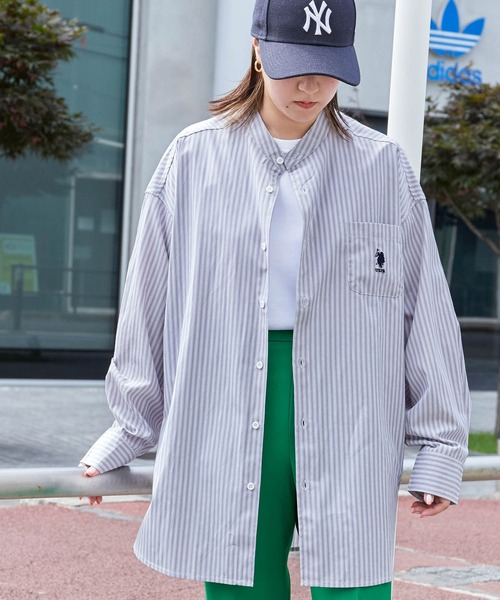 U.S. POLO ASSN.(ユーエスポロアッスン)の「U.S. POLO ASSN. /ユーエスポロアッスン 別注 ワンポイント刺繍ロゴ オーバーサイズ L/S バンドカラーブロード/デニム シャツ(シャツ/ブラウス・メンズ・ホワイト/ブラック/ネイビー/インディゴブルー/ブルー/ブルー系その他/ストライプ/グレイッシュベージュ/グレー/グリーン系・S/M/L)」の16枚目の写真