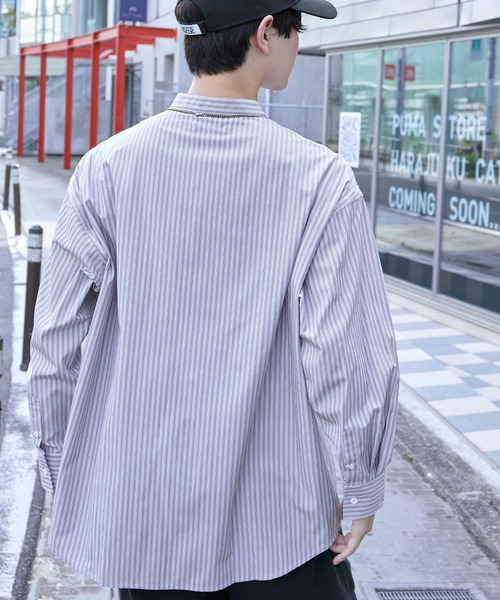 U.S. POLO ASSN.(ユーエスポロアッスン)の「U.S. POLO ASSN. /ユーエスポロアッスン 別注 ワンポイント刺繍ロゴ オーバーサイズ L/S バンドカラーブロード/デニム シャツ(シャツ/ブラウス・メンズ・ホワイト/ブラック/ネイビー/インディゴブルー/ブルー/ブルー系その他/ストライプ/グレイッシュベージュ/グレー/グリーン系・S/M/L)」の12枚目の写真