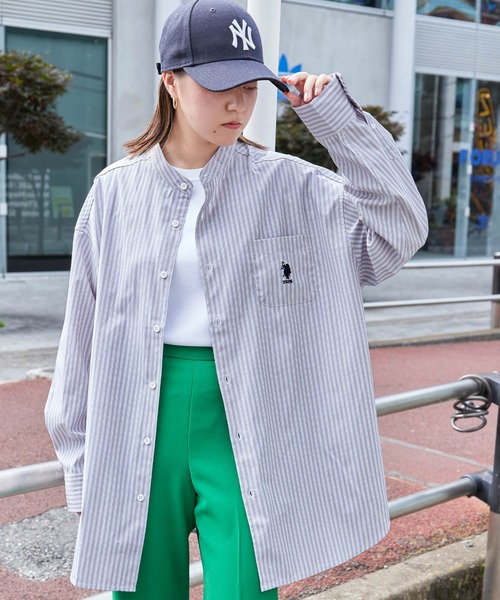 U.S. POLO ASSN.(ユーエスポロアッスン)の「U.S. POLO ASSN. /ユーエスポロアッスン 別注 ワンポイント刺繍ロゴ オーバーサイズ L/S バンドカラーブロード/デニム シャツ(シャツ/ブラウス・メンズ・ホワイト/ブラック/ネイビー/インディゴブルー/ブルー/ブルー系その他/ストライプ/グレイッシュベージュ/グレー/グリーン系・S/M/L)」の19枚目の写真