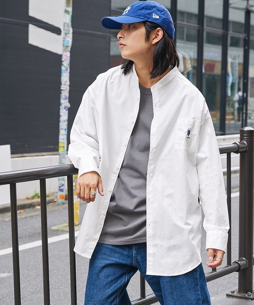 U.S. POLO ASSN.(ユーエスポロアッスン)の「U.S. POLO ASSN. /ユーエスポロアッスン 別注 ワンポイント刺繍ロゴ オーバーサイズ L/S バンドカラーブロード/デニム シャツ(シャツ/ブラウス・メンズ・ホワイト/ブラック/ネイビー/インディゴブルー/ブルー/ブルー系その他/ストライプ/グレイッシュベージュ/グレー/グリーン系・S/M/L)」の21枚目の写真