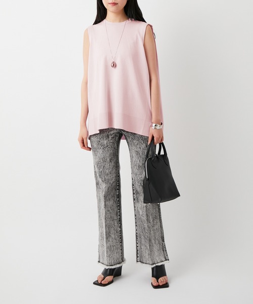 ADAM ET ROPE'（アダムエロペ）の「【セットアップ対応】メンアセリネンスリーブレスプルオーバー（Tシャツ/カットソー・レディース・ブラック/ベージュ/ピンク・FREE）」の4枚目の写真