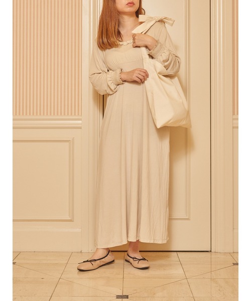 SLURR(スラ―)の「Feminine long onepiece(ルームウェア/パジャマ・レディース・ライトベージュ・FREE)」の14枚目の写真