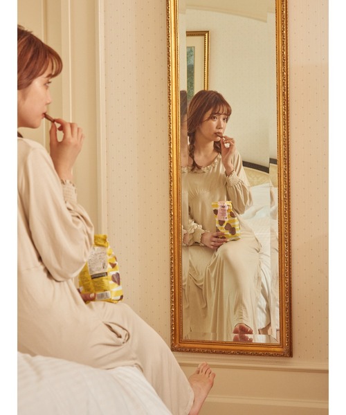 SLURR(スラ―)の「Feminine long onepiece(ルームウェア/パジャマ・レディース・ライトベージュ・FREE)」の15枚目の写真