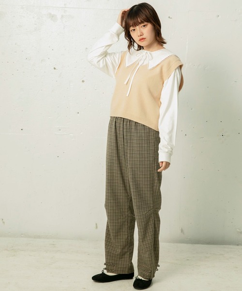 mikke（ミッケ）の「Vネックニットベスト（ベスト・レディース・ベージュ/グリーン・FREE）」の15枚目の写真