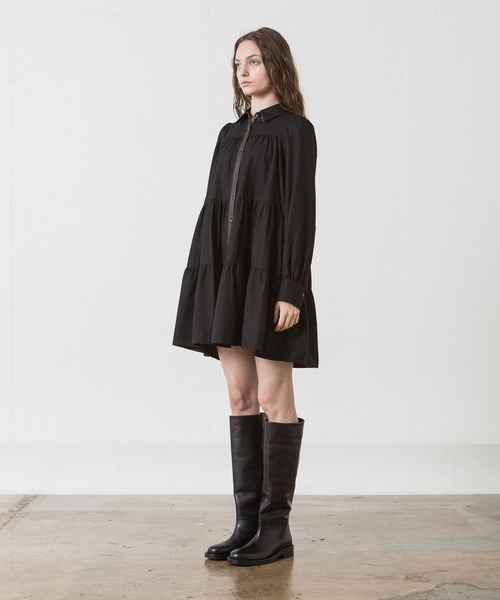 ALLUMER(アリュメール)の「ティアードミニワンピース(ワンピース・レディース・ブラック/チャコール・1)」の3枚目の写真