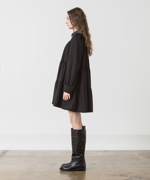 ALLUMER(アリュメール)の「ティアードミニワンピース(ワンピース・レディース・ブラック/チャコール・1)」の16枚目の写真