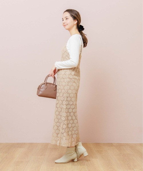 flower(フラワー)の「グロスベルベットシュシュ(シュシュ・レディース・ホワイト/ブラック/ブラウン・FREE)」の17枚目の写真