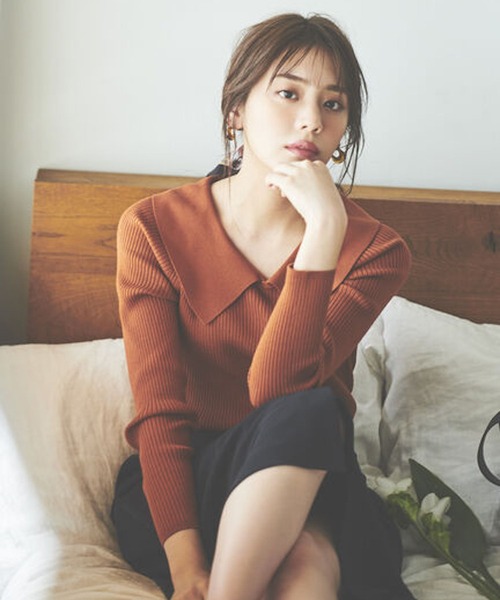 Te chichi（テチチ）の「【貴島明日香コラボ】フラットカラーリブニット（ニット/セーター・レディース・ブラック/オレンジ/モカ・ﾌﾘ-）」の3枚目の写真