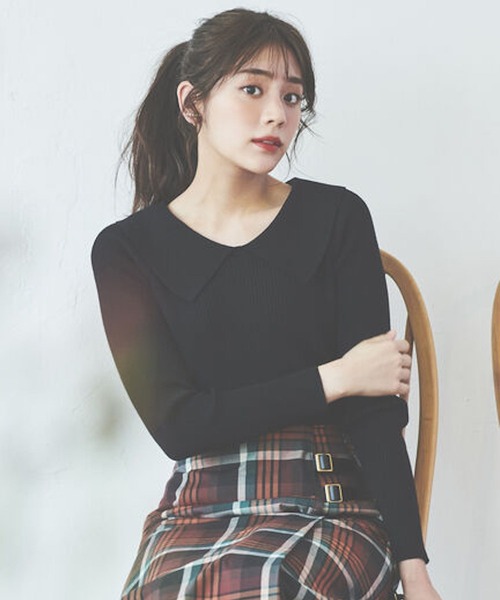 Te chichi（テチチ）の「【貴島明日香コラボ】フラットカラーリブニット（ニット/セーター・レディース・ブラック/オレンジ/モカ・ﾌﾘ-）」の2枚目の写真