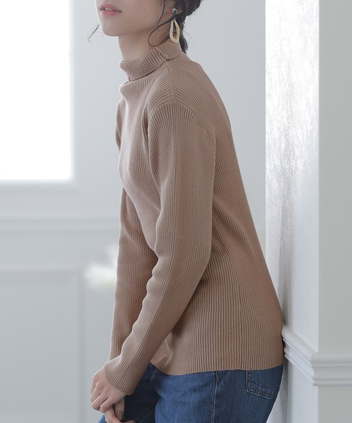ElegChic(エレグシック)の「ハイネックスリムリブニット(ニット/セーター・レディース・ブラック/ダークグリーン/ボルドー/杢グレー/グレイッシュベージュ/オフホワイト・MEDIUM/X-LARGE/XXX-LARGE)」の20枚目の写真