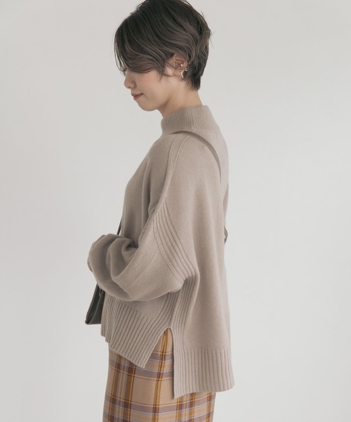 URBAN RESEARCH ROSSO（アーバンリサーチロッソ）の「ショートデザインホールニット（ニット/セーター・レディース・モカ/ベージュ系その他/ブルー系その他・FREE）」の9枚目の写真