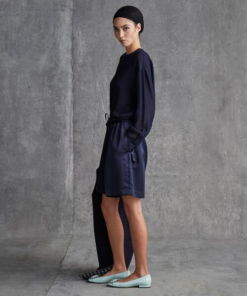 Drawer（ドゥロワー）の「＜Drawer（ドゥロワー）＞ カットジャカードクルーネックブラウス（シャツ/ブラウス・レディース・ネイビー・36/38）」の2枚目の写真