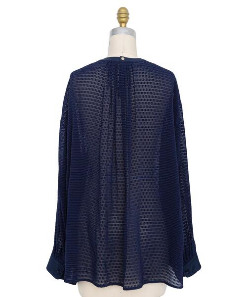 Drawer（ドゥロワー）の「＜Drawer（ドゥロワー）＞ カットジャカードクルーネックブラウス（シャツ/ブラウス・レディース・ネイビー・36/38）」の6枚目の写真