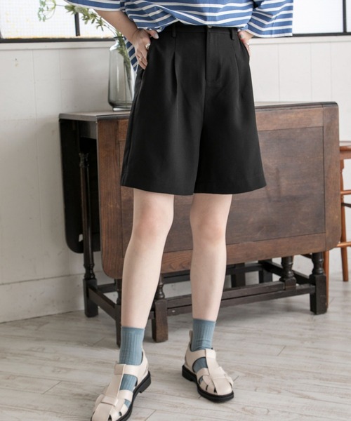 RETRO GIRL(レトロガール)の「タックバミューダパンツ(その他パンツ・レディース・グリーン/オフホワイト/ブラウン系その他/ブラック・FREE)」の3枚目の写真