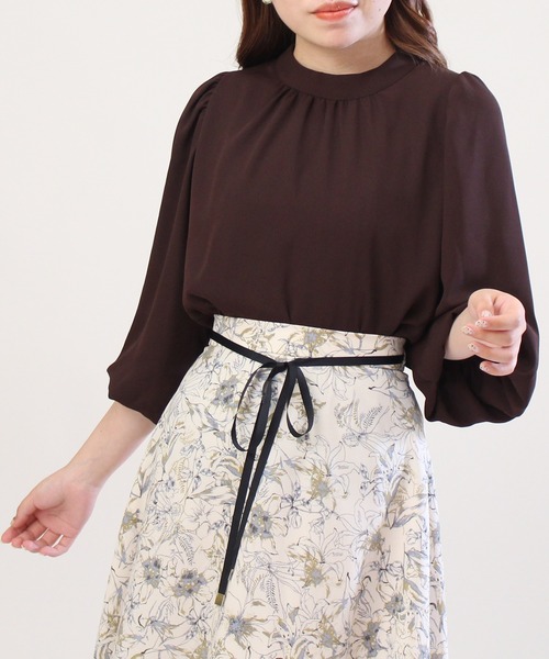 ASTORIA ODIER（アストリアオディール）の「バックリボンボリュームスリーブブラウス（シャツ/ブラウス・レディース・ホワイト/ブラック/ピンク/ラベンダー/ブラウン・MEDIUM）」の3枚目の写真