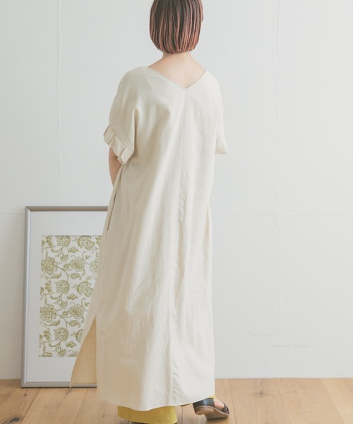 ITEMS URBANRESEARCH(アイテムズ アーバンリサーチ)の「オリガミタックリネンワンピース(ワンピース・レディース・ライトベージュ/ブラック/モカ/グリーン・FREE)」の9枚目の写真