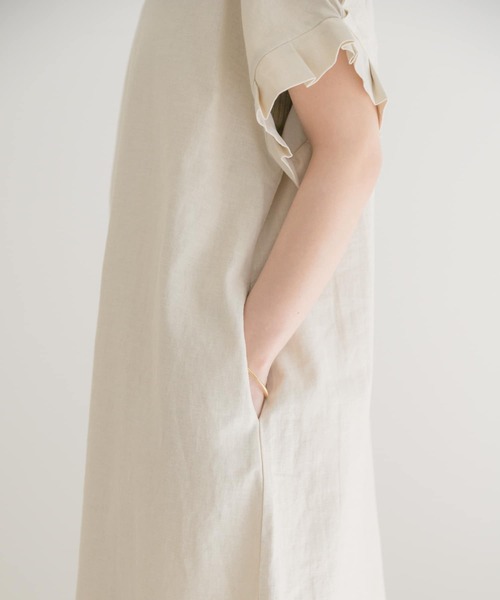 ITEMS URBANRESEARCH(アイテムズ アーバンリサーチ)の「オリガミタックリネンワンピース(ワンピース・レディース・ライトベージュ/ブラック/モカ/グリーン・FREE)」の16枚目の写真