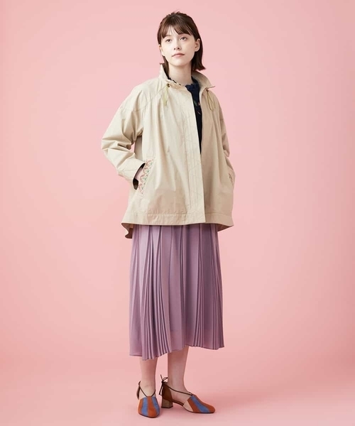 Jocomomola(ホコモモラ)の「Puntada タイプライタージャケット(ブルゾン・レディース・ベージュ/ミント・40)」の14枚目の写真