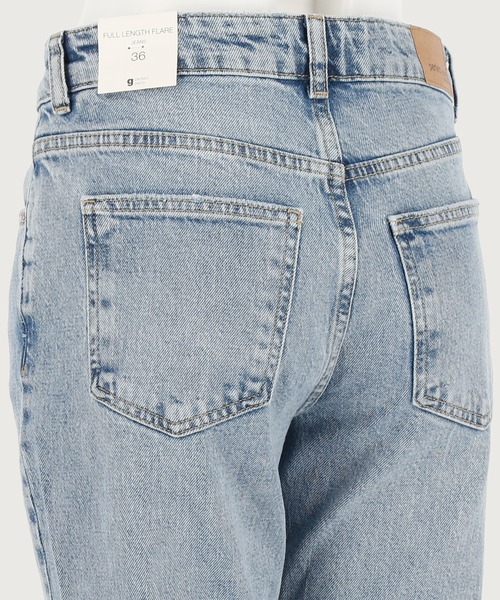 gina tricot（ジーナトリコ）の「Full length flare jeans（デニムパンツ・レディース・ブラック/ブルー・38/36/34/32）」の21枚目の写真