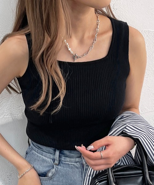 apres jour mignon(アプレジュールミニョン)の「ニットスクエアネックタンク【ZOZOTOWN限定アイテム】(タンクトップ・レディース・ブルー系その他/ピンク/ホワイト/ブラック・X-LARGE/フリー)」の3枚目の写真