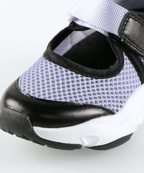 BRANSHES(ブランシェス)の「メッシュシューズ(スニーカー・キッズ・ブラック/ラベンダー・15.0cm/16.0cm/17.0cm/18.0cm/19.0cm/20.0cm/21.0cm)」の20枚目の写真