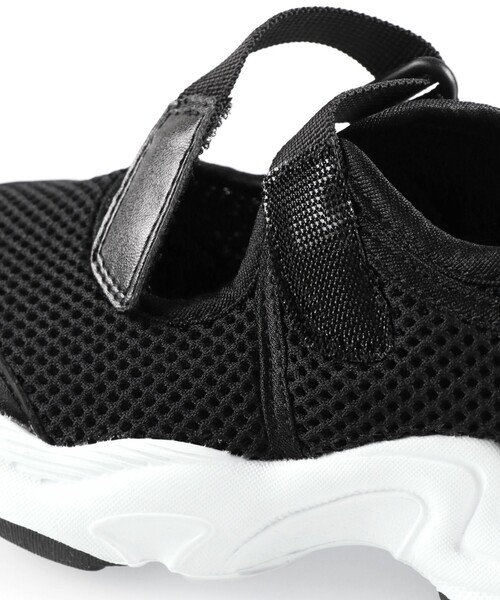 BRANSHES(ブランシェス)の「メッシュシューズ(スニーカー・キッズ・ブラック/ラベンダー・15.0cm/16.0cm/17.0cm/18.0cm/19.0cm/20.0cm/21.0cm)」の21枚目の写真