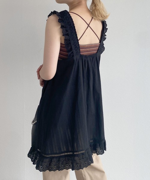 w closet（ダブルクローゼット）の「フリルレースタンクチュニック（チュニック・レディース・ブラック/オフホワイト・FREE）」の7枚目の写真