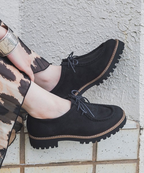 EVOL（イーボル）の「【EVOL】タンクソールチロリアンシューズ IT9874（ドレスシューズ・レディース・ブラック/ベージュ/ブラック系その他・22.5cm/23.5cm/24.5cm/23.0cm/24.0cm/25.0cm/22.0cm）」の3枚目の写真