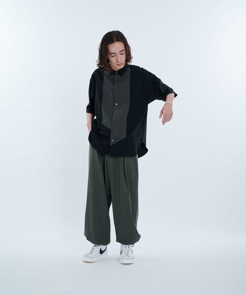 CITY TOKYO（シティトウキョウ）の「リネンライク切り替えデザイン半袖シャツ｜防シワ/速乾性（シャツ/ブラウス・メンズ・ブラック/ベージュ/グレー/カーキ/ブルー/ブルー系その他/グレイッシュベージュ/ブラック系その他・1/2/3）」の13枚目の写真