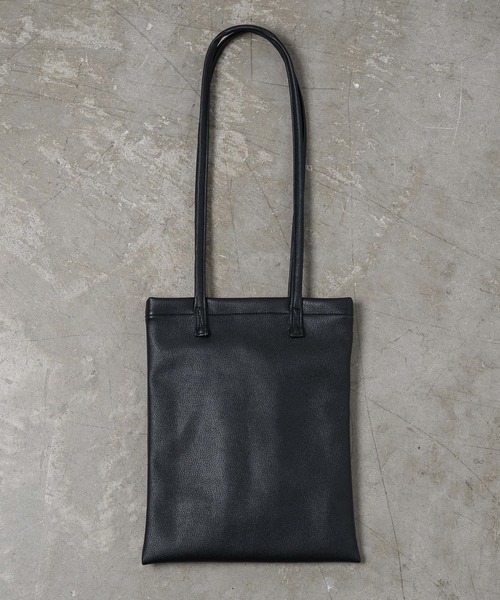Alpinus(アルピナス)の「Alpinus - leather tote bag / レザートートバック(トートバッグ・メンズ・ブラック・FREE)」の13枚目の写真