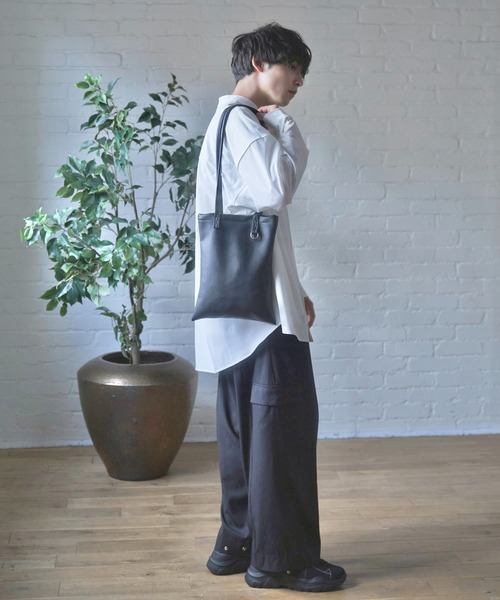 Alpinus(アルピナス)の「Alpinus - leather tote bag / レザートートバック(トートバッグ・メンズ・ブラック・FREE)」の5枚目の写真