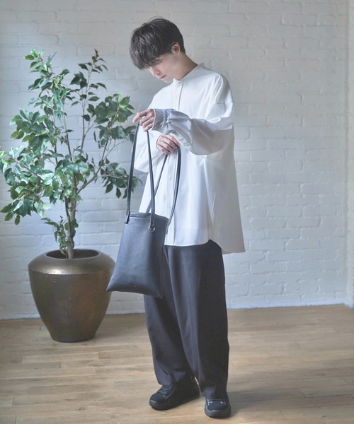 Alpinus(アルピナス)の「Alpinus - leather tote bag / レザートートバック(トートバッグ・メンズ・ブラック・FREE)」の8枚目の写真